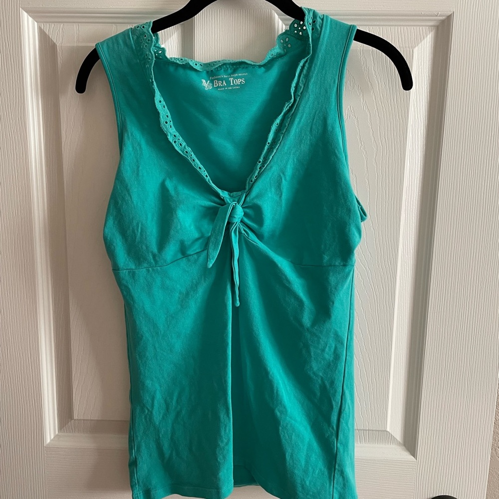 Victoria’s Secret bra top shirt. Size Large. Good used condition.